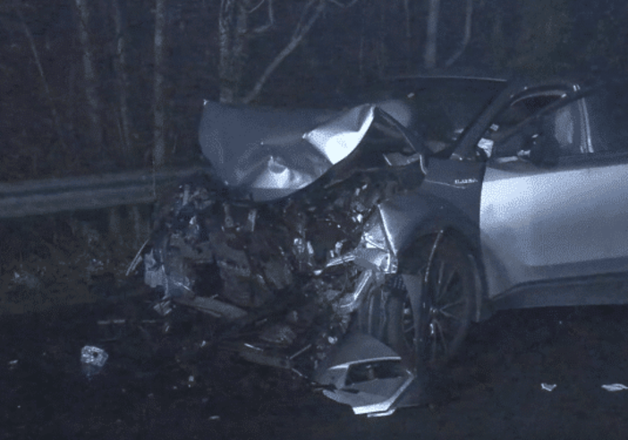 Zibido San Giacomo: incidente fra due auto, un morto e quattro donne ferite nel Milanese Zibido San Giacomo: incidente fra due auto, un morto e quattro donne ferite nel Milanese